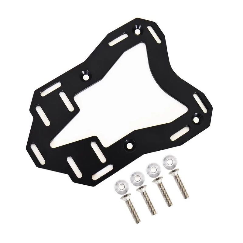 Piastra portapacchi nera MST0006TDT per KTM 790 e 890 Adventure, con viti e distanziali su fondo bianco